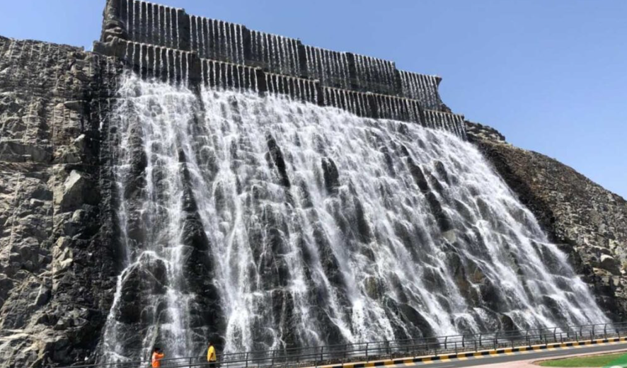 Khorfakkan Waterfall UAE Guide 2025 – Things to Do,